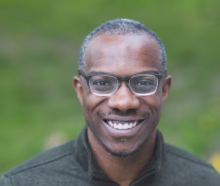 Dr. Rodrigo, – 45 anos